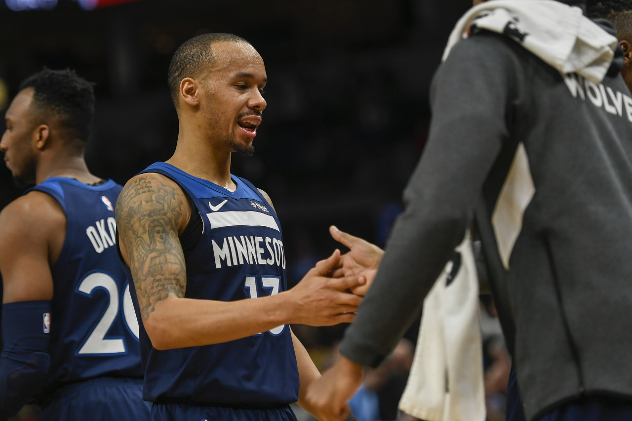 吉文：凯莱赫是欧洲三位最佳门将之一，他始终保持冷静的头脑（吉文：凯莱赫位列欧洲前三门将，始终沉着冷静）