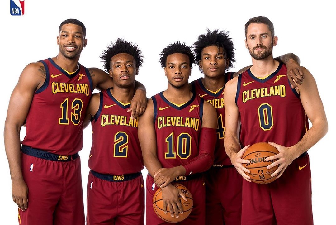 进攻状态惨淡！勇士&鹈鹕首节三分21中2仅得35分（进攻低迷：勇士与鹈鹕首节三分21投仅2中，合计仅35分）