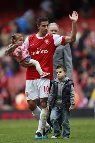 格纳布里：比朔夫传了个好球；大巴黎和拜仁过去总是势均力敌（格纳布里：比朔夫妙传到位；大巴黎与拜仁以往交锋难分伯仲）