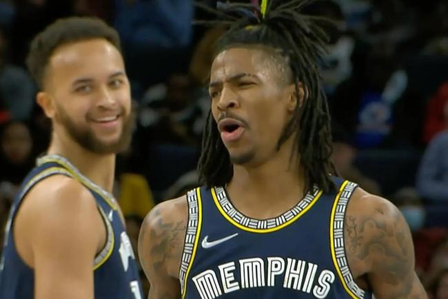 胡金秋溜底2分命中，广厦一波12-4扩大领先至18分（胡金秋底线突破取2分，广厦轰出12-4攻势将分差拉大至18分）