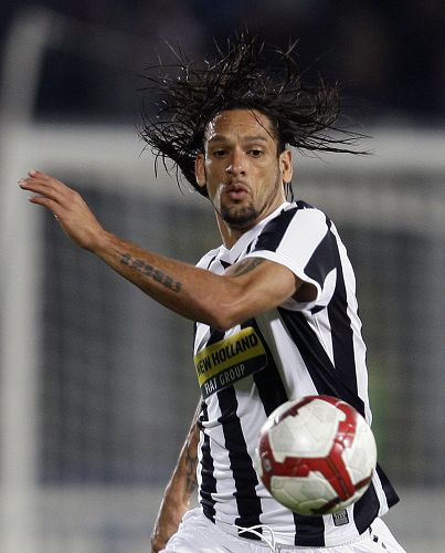 在上海旅游的奇塔迪尼重返海港俱乐部，拜访昔日教练和队友（游沪的奇塔迪尼重返海港俱乐部，看望昔日主帅与队友）