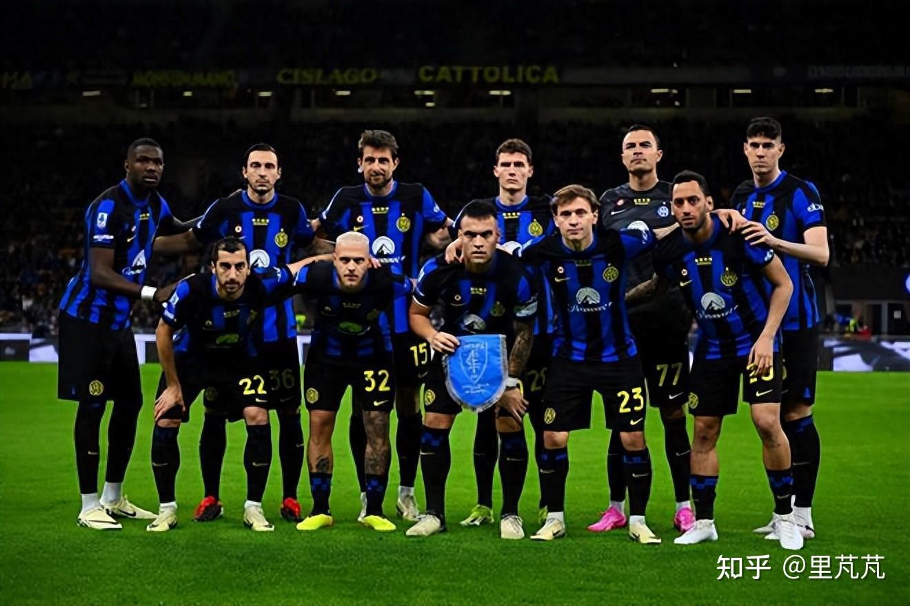 替补登场立功 主帅换人奏效（替补建功 主帅调度见效）