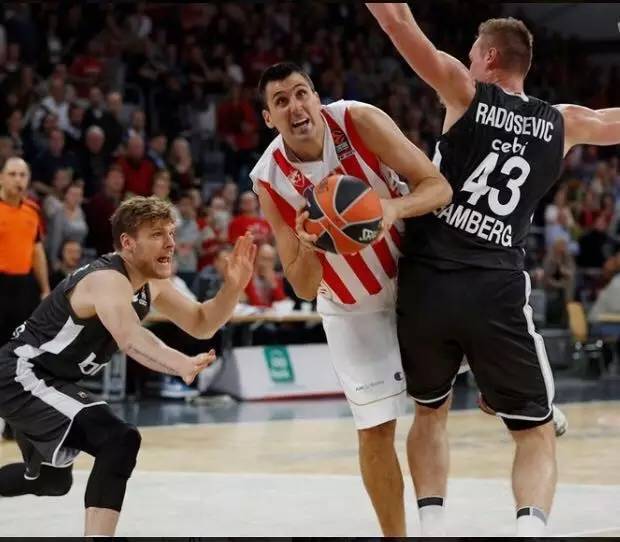 落下风，巴萨9次客场对阵比利时球队输5场（巴萨客战比利时队战绩不佳：9战5负）