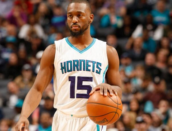 野性不可驾驭，美女球员莱曼晒大尺度艺术照（莱曼发布大胆艺术写真，野性魅力难以束缚）