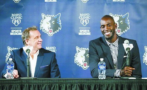 球星晒训练照，身体状态爆棚（球星晒出训练照，竞技状态拉满）