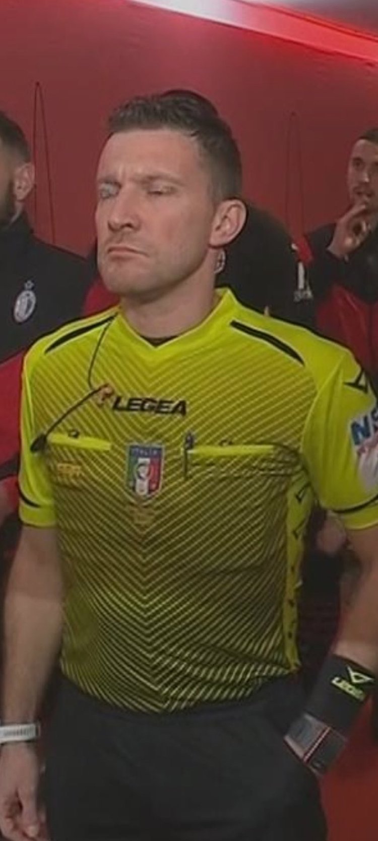 官方：孔蒂当选2025意足球盛典最佳教练，那不勒斯最佳俱乐部（官方宣布：孔蒂荣膺2025意大利足球盛典最佳教练，那不勒斯获评最佳俱乐部）